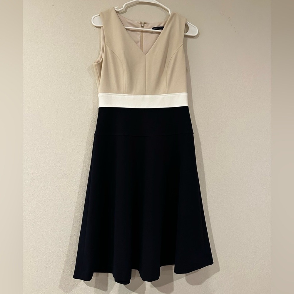 Tommy Hilfiger V-neck sleeveless cream, white and navy size 4 fully lined dress.
